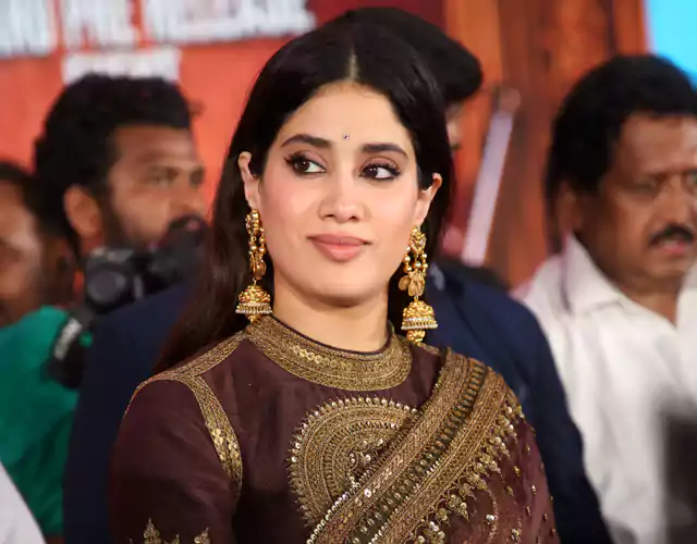 Janhvi Kapoor Steals the Show